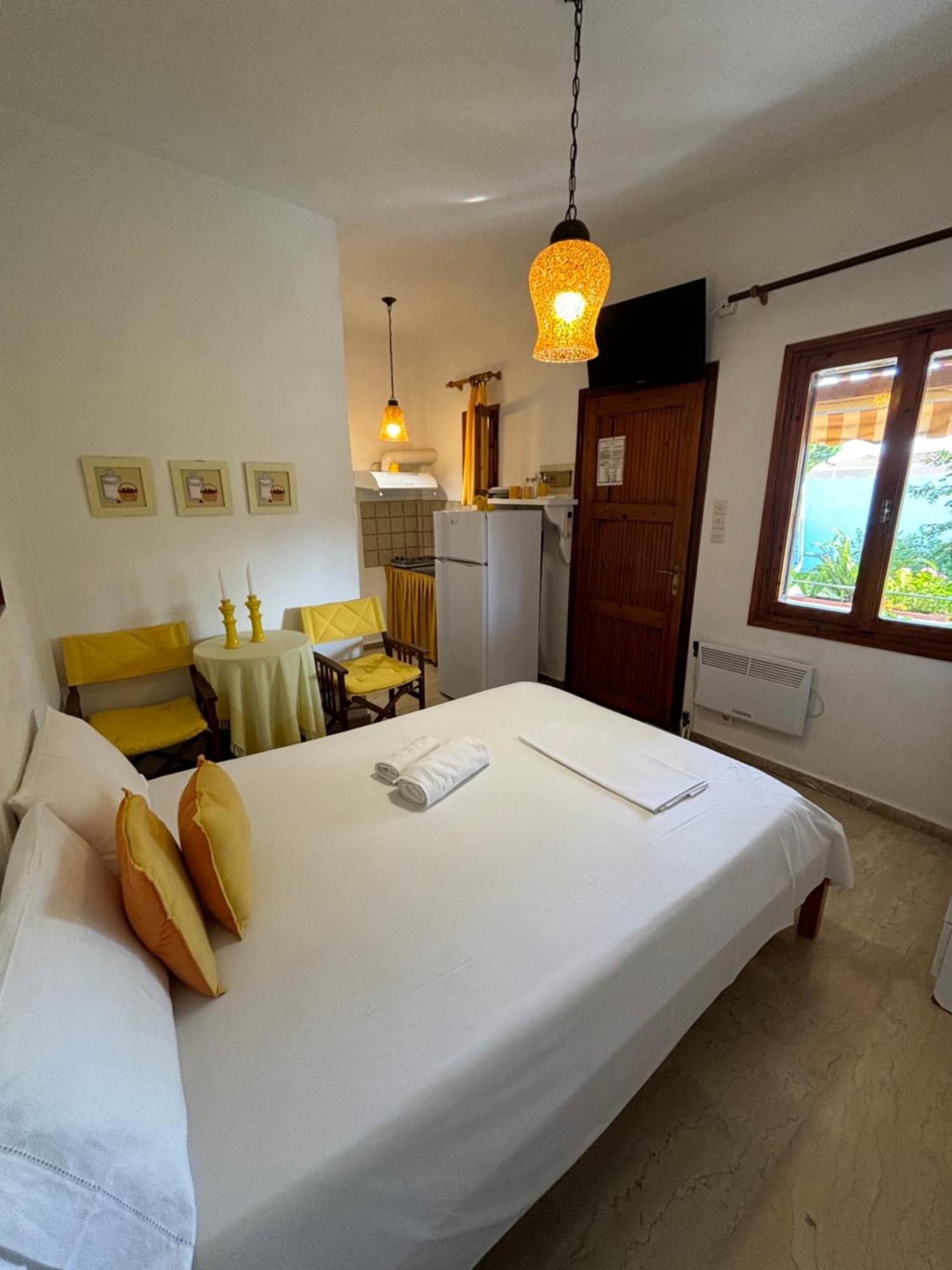 Marias Apartments Vasiliká Rom bilde
